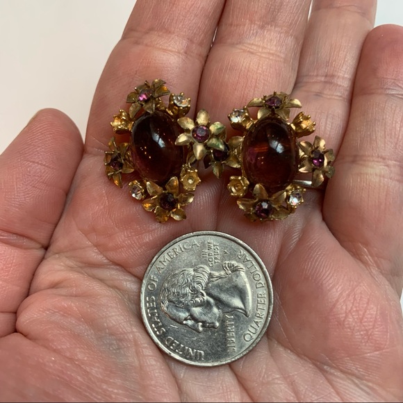 Vintage Jewelry - LOT 5 Five Pr Screw back Earrings Vintage Gold Tone Rhinestone Floral Black